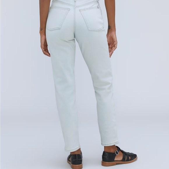 Everlane Orginal Cheeky Jean -Skylar Wash - Picture 2 of 4